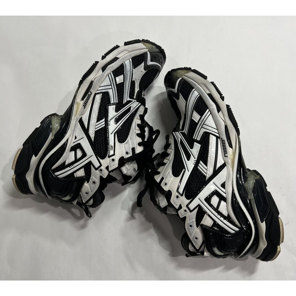 Balenciaga Runner Style 677403 in Bicolor Mesh White-Black - Picture 8 of 12